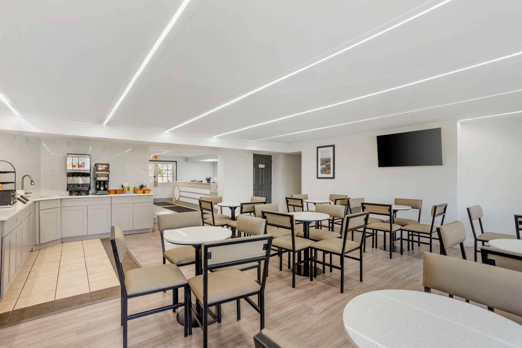 Quality Inn Smoketown  Zewnętrze zdjęcie